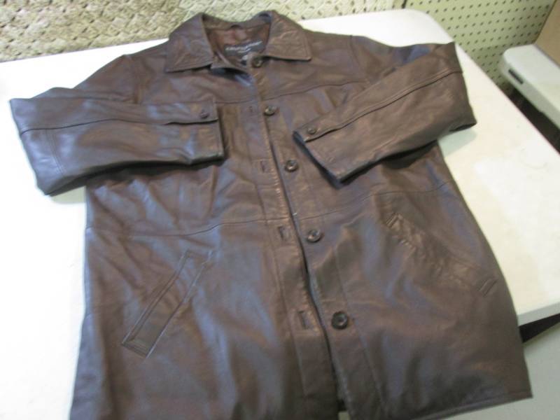 lot 148 image: Leather Jacket Size Large  F-1...