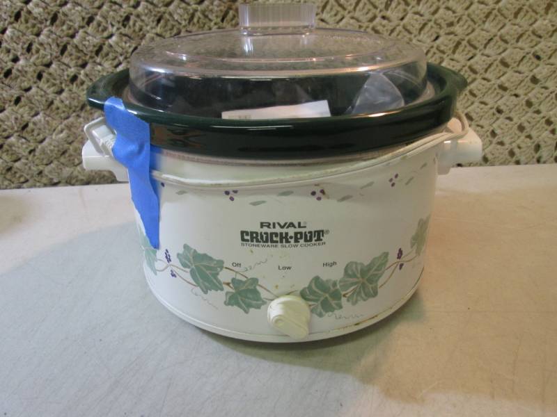 lot 159 image: Rival Crock Pot  CS...