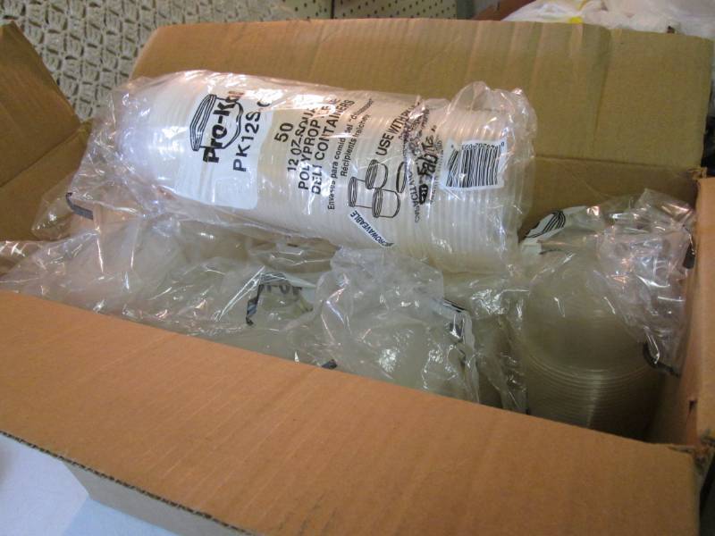 lot 243 image: Case of 500 12 ounce Deli Container...