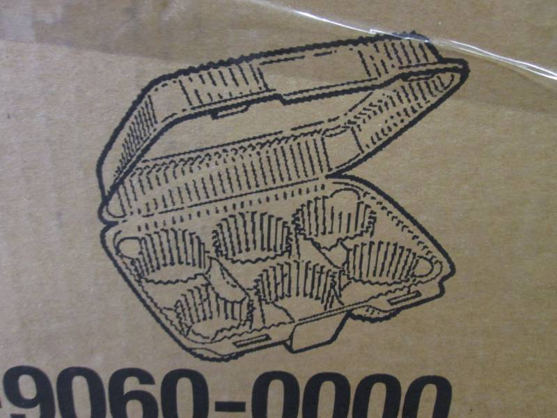 lot 248 image: Case of 220 6 Copartment Cupcake Co...