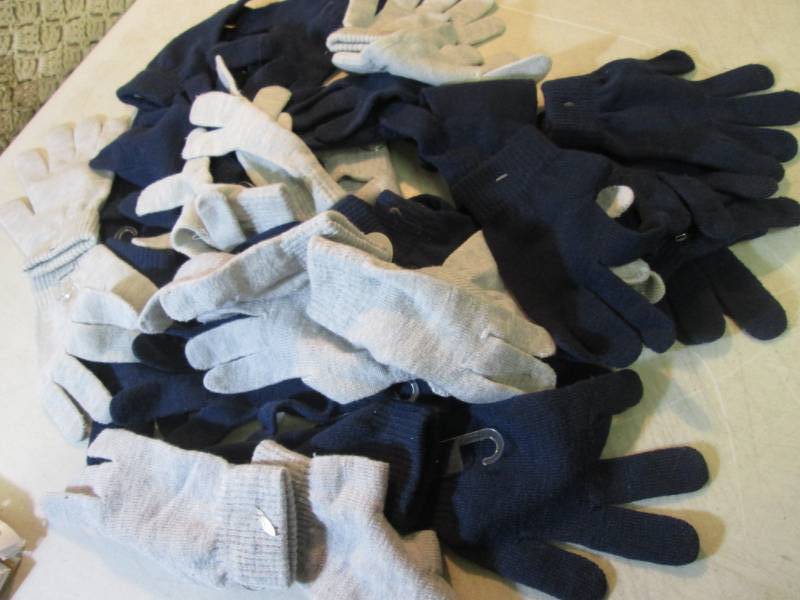 lot 260 image: Lot of Assorted Stretch Gloves  CSB...