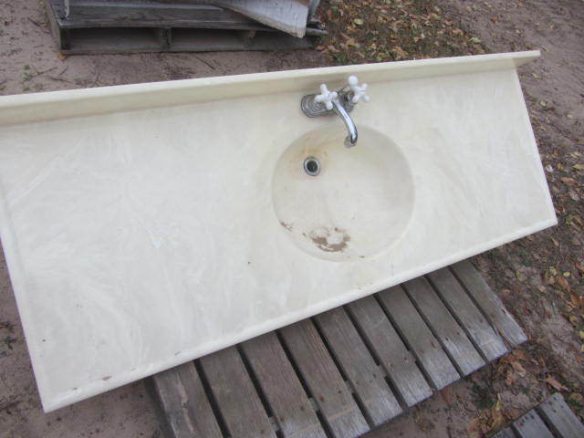 lot 36 image: Vanity Sink Top
