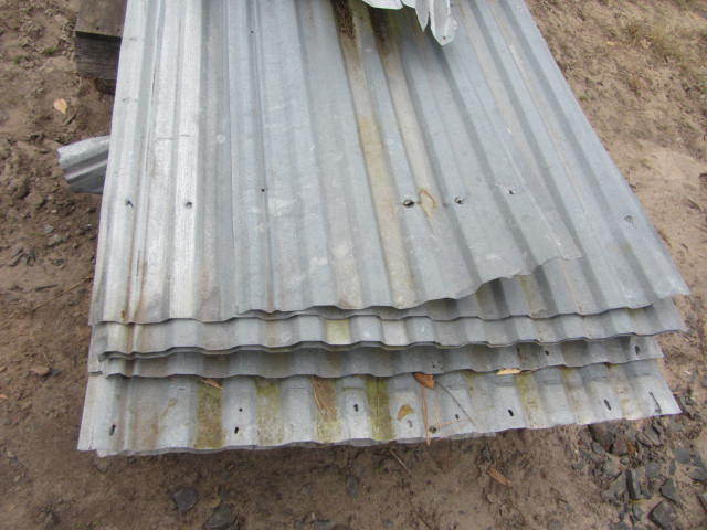 lot 20 image: Galvanized Tin