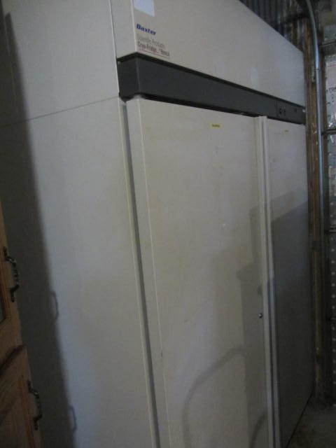 lot 7 image: Baxter Cryo Fridge
