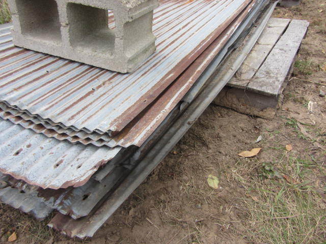 lot 23 image: Galvanized Tin