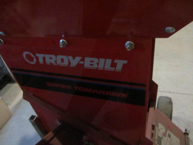 lot 13 image: Troybilt ChipperShredder