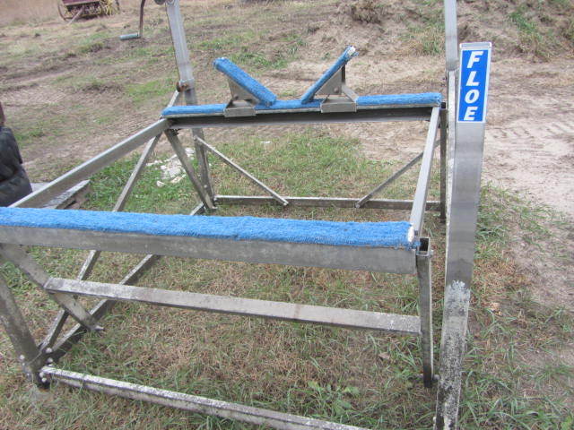 lot 46 image: Floe Jet Ski Lift