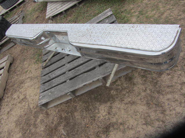 lot 61 image: Truck Bumper