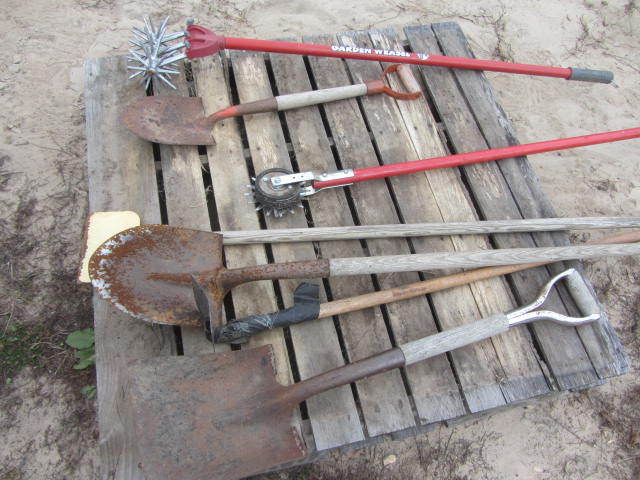 lot 74 image: Hand Tools