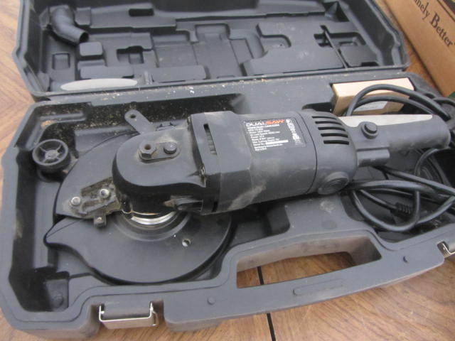 lot 101 image: Dual Saw - Destroyer