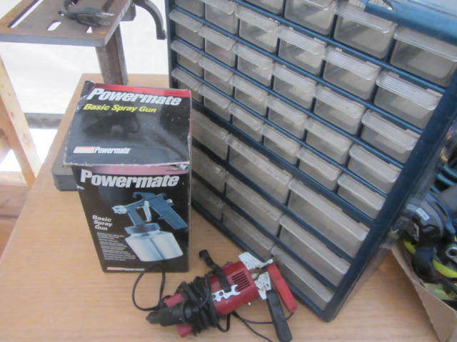 lot 133 image: Organizer, Spray Gun, Battery Charger
