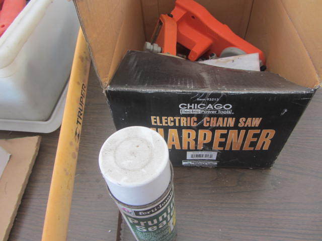 lot 153 image: Chainsaw Blade Sharpener