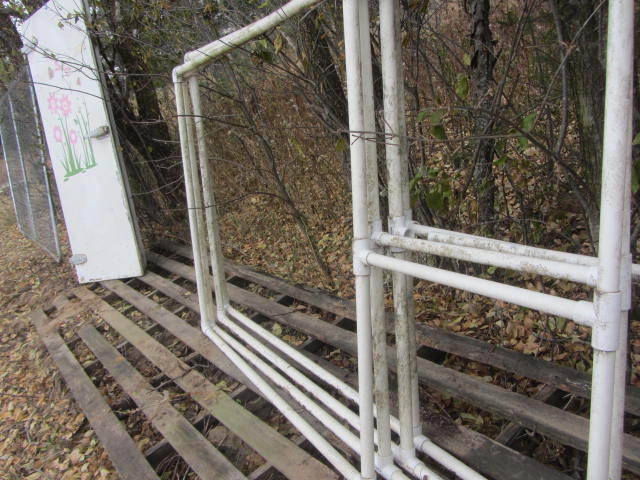 lot 19 image: Chain Link Fence Section, PVC