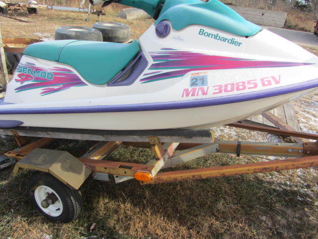 lot 8 image: Bombardier Jet Ski & Trailer