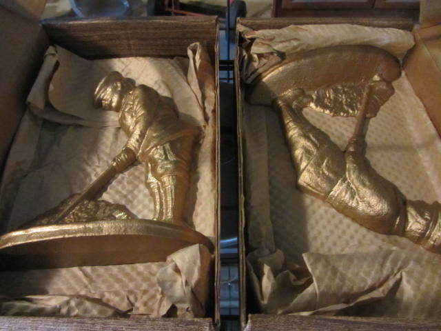 lot 199 image: Golfer Bookends