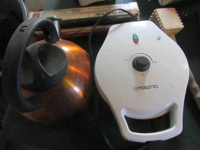 lot 218 image: Waffles, Tea, Electric Knife