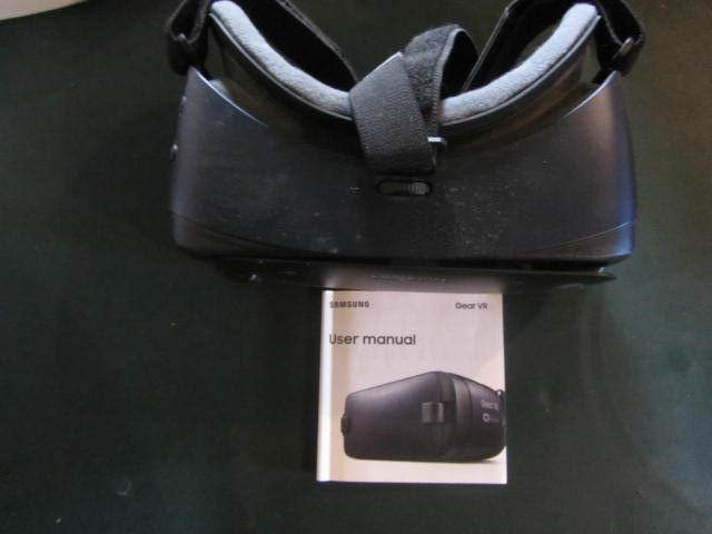 lot 201 image: Samsung Gear VR