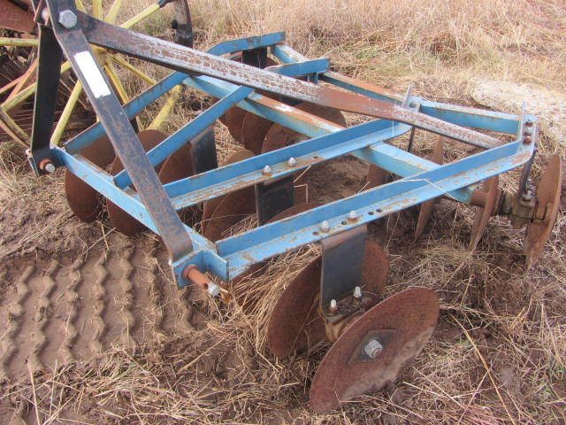 lot 219 image: Ford 3-pt Disk