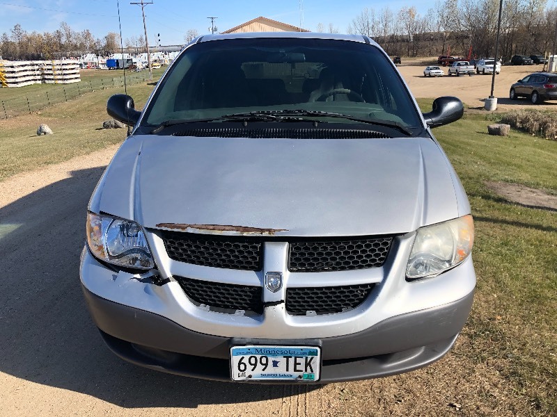 lot 1 image: 2002 Dodge Caravan SE -No Reserve-