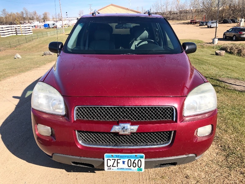 lot 5 image: 2005 Chevrolet Uplander LT AWD -No Reserve-