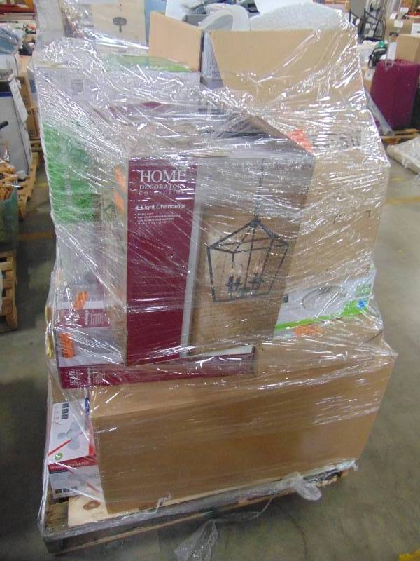 lot 7 image: WHOLESALE MIXED PALLET OF RETURNS - LAMPS AND LIGHTING