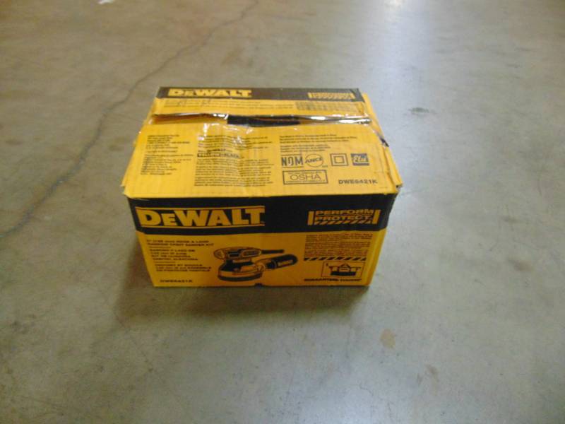 lot 12 image: DEWALT 3 Amp 5 in. Corded Random Orbital Hook and Loop Sander DWE6421K