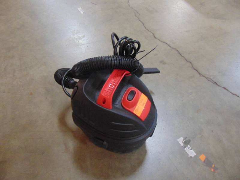 lot 13 image: Shop Vac - Small Shop Vac Vacuum Cleaner
