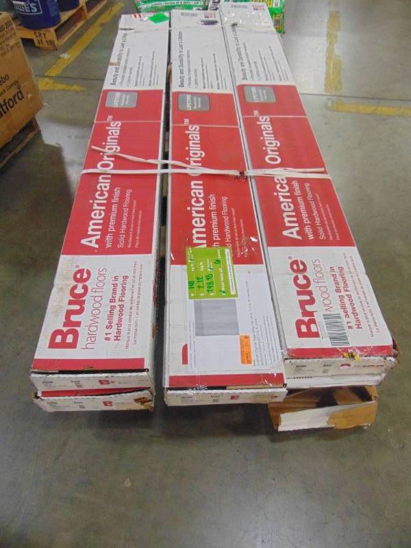lot 137 image: Bruce American Originals Sugar White Oak 34 in. T x 5 in. W x Varying L Solid Hardwood Flooring (23.5 sq. ft. case) SHD5500
