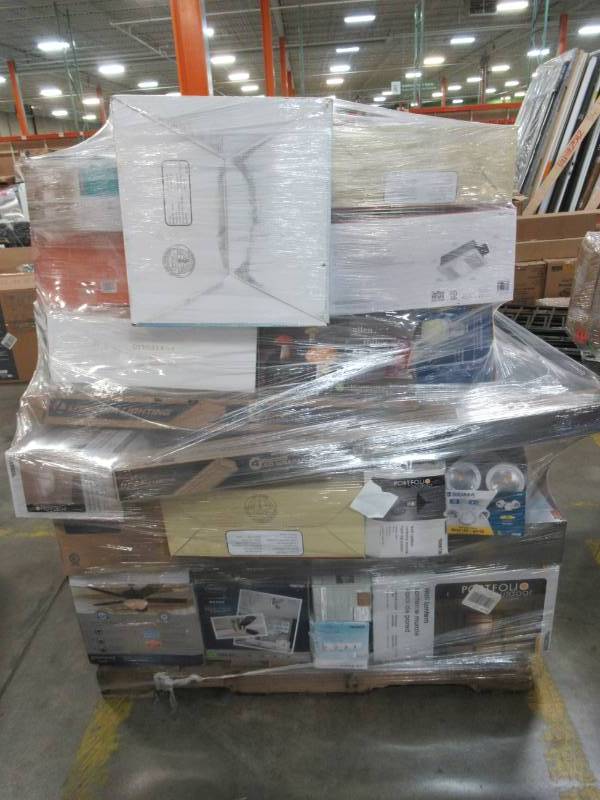 lot 84 image: WHOLESALE MIXED PALLET OF RETURNS - CEILING FANS AND LIGHTING