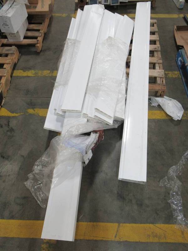 lot 232 image: Freedom (Actual 6-ft x 7.82-ft) Ready-To-Assemble Emblem White Decorative Vinyl Fence Panel 73014714