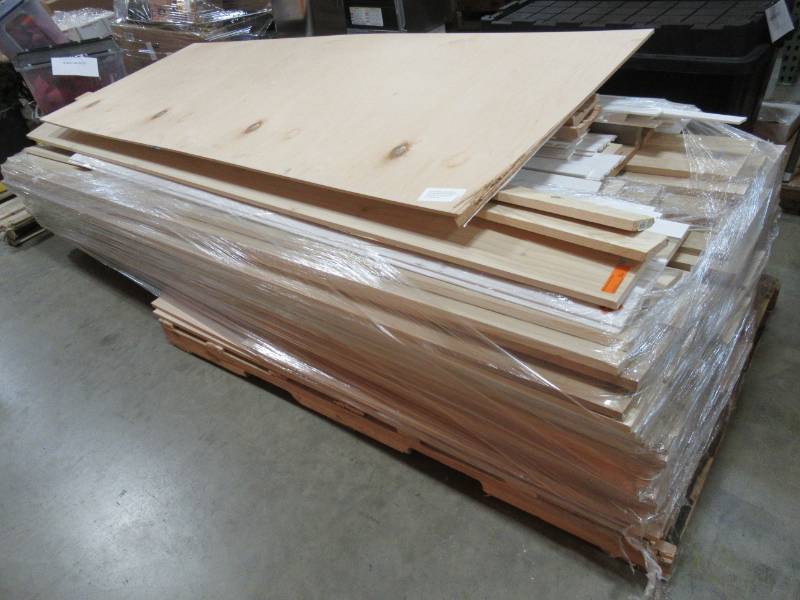 lot 234 image: Huge Pallet of Miscellaneous Wooden Boards, Trim  and 1 Large Piece of Paneling.