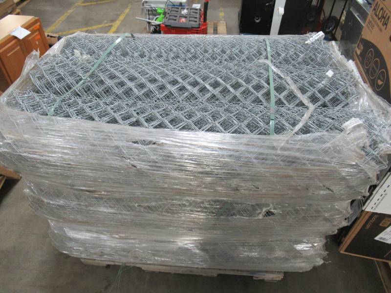 lot 150 image: 1 Roll of Yardgard 5 ft. x 50 ft. 12.5-Gauge Galvanized Steel Chain Link Fabric, 308755A,