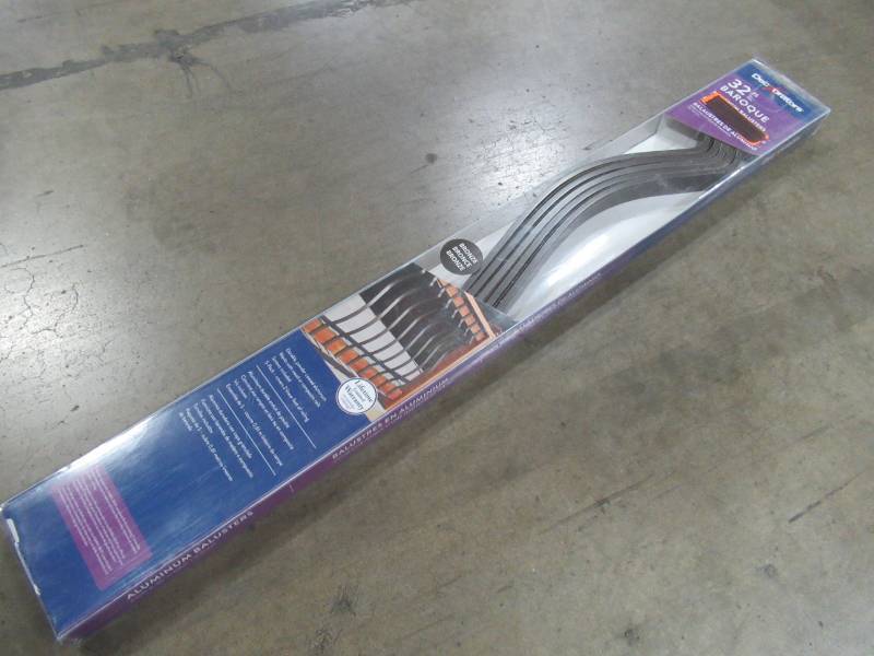lot 339 image: Deckorators 316 x 1 x 32-14 5-pack Bronze Aluminum Deck Baluster 81651