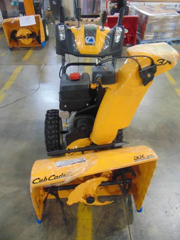 lot 514 image: Cub Cadet 3X 26 in. 357cc 3-Stage Electric Start Gas Snow Blower with Steel Chute, Power Steering and Heated Grips