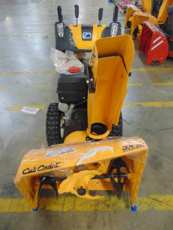 lot 515 image: Cub Cadet 3X 26 in. 357cc 3-Stage Electric Start Gas Snow Blower with Steel Chute, Power Steering and Heated Grips