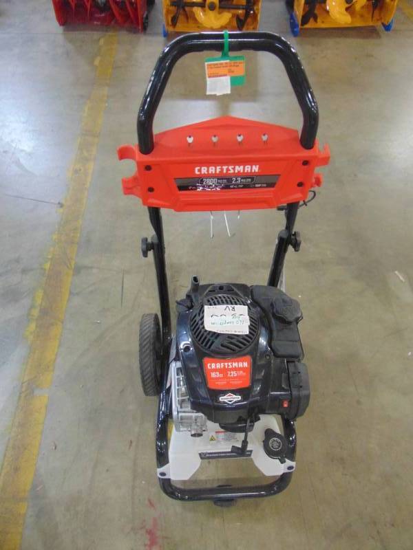 lot 521 image: CRAFTSMAN 2800-PSI 2.3-GPM Cold Water Gas Pressure Washer with Briggs and Stratton Engine CARB CMXGWAS020733
