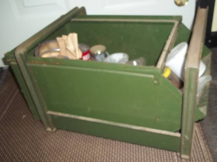 lot 15 image: Misc Hardware and Metal Bin