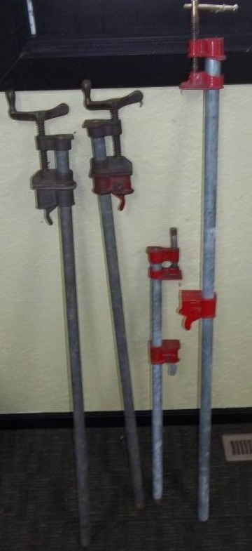 lot 19 image: Pipe Clamps