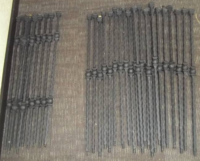 lot 28 image: Metal Baluster Spindles