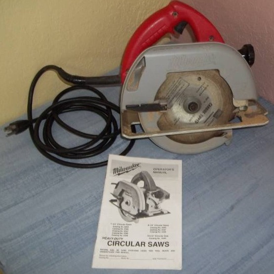 lot 47 image: Circular Saw