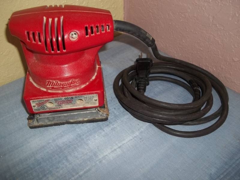lot 51 image: Finishing Sander
