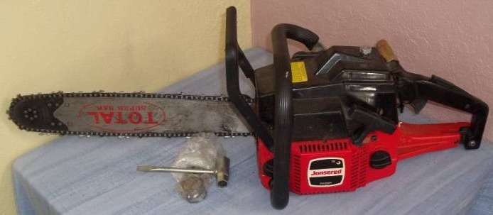 lot 58 image: Chainsaw