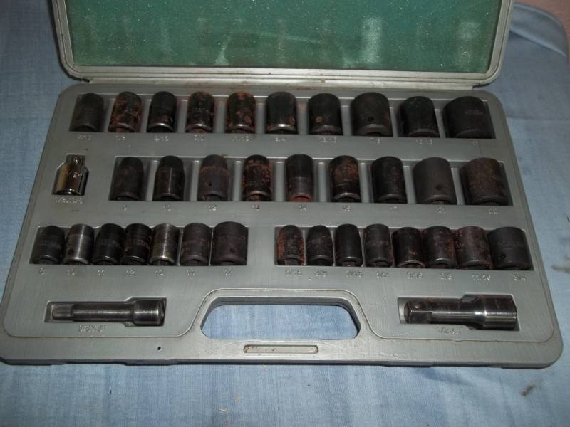 lot 83 image: Impact Socket Set