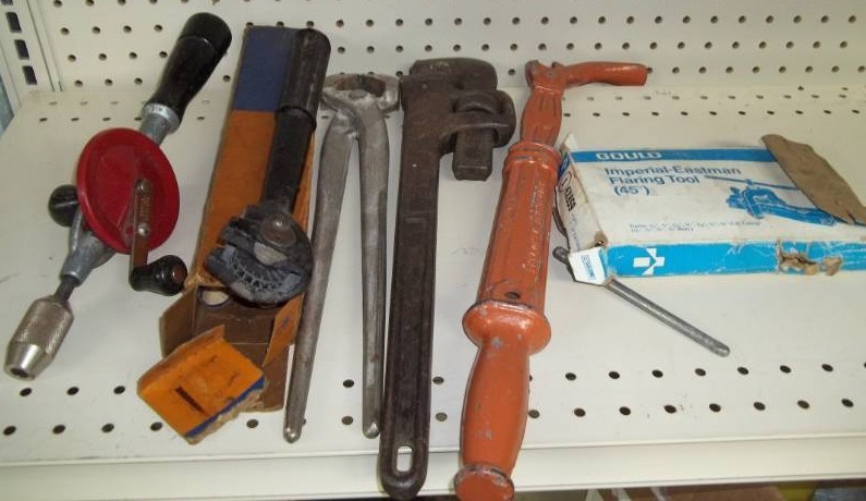lot 108 image: Hand Tools
