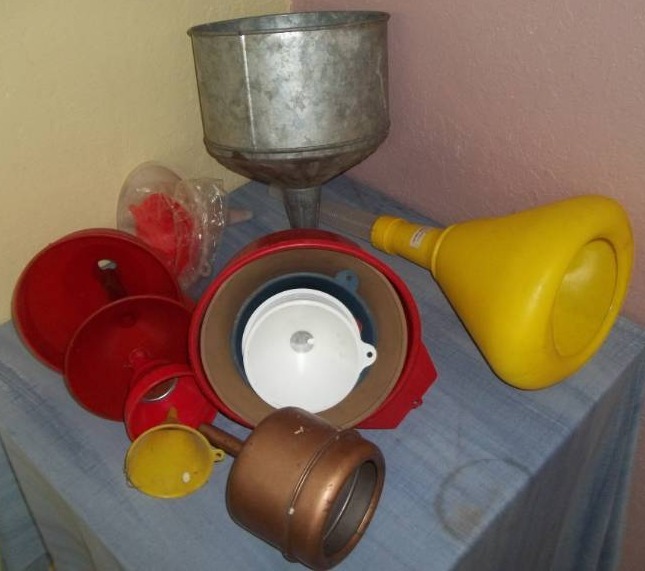lot 115 image: Funnels