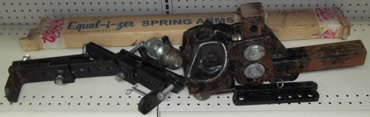 lot 116 image: Equalizer Hitch