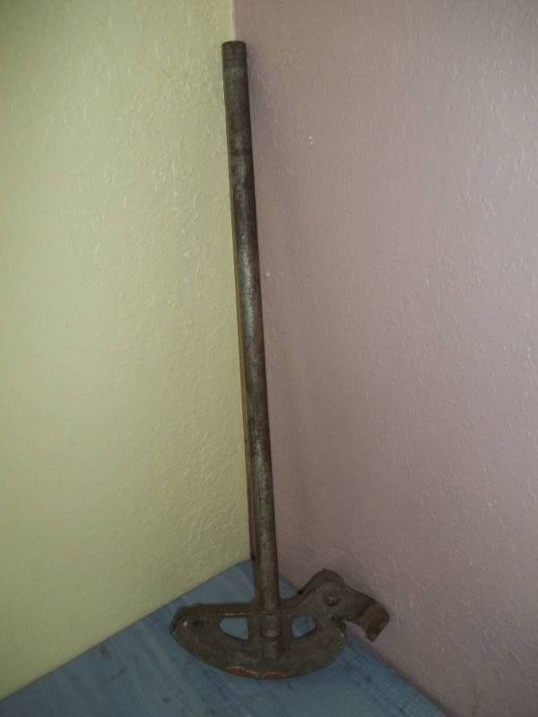 lot 118 image: Conduit Bender