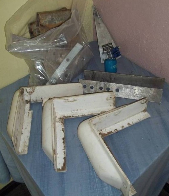 lot 130 image: Bumper Brackets