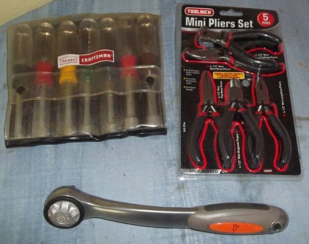 lot 136 image: Pliers, Nut Drivers, and More