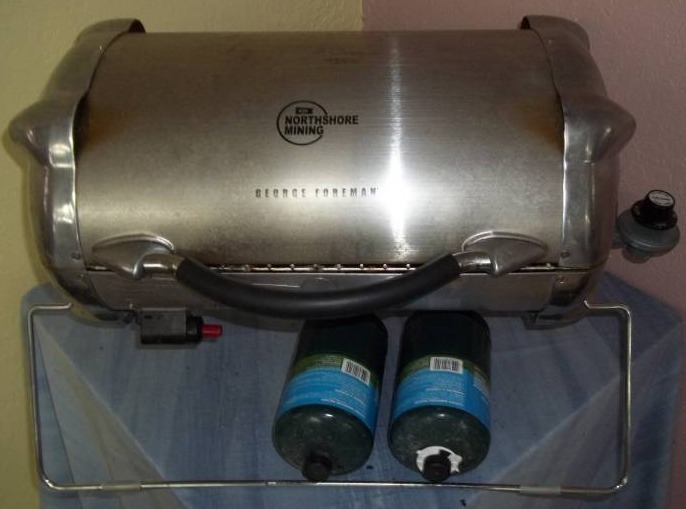 lot 154 image: Gas Grill
